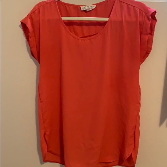 Tops - Picture 3 of 4